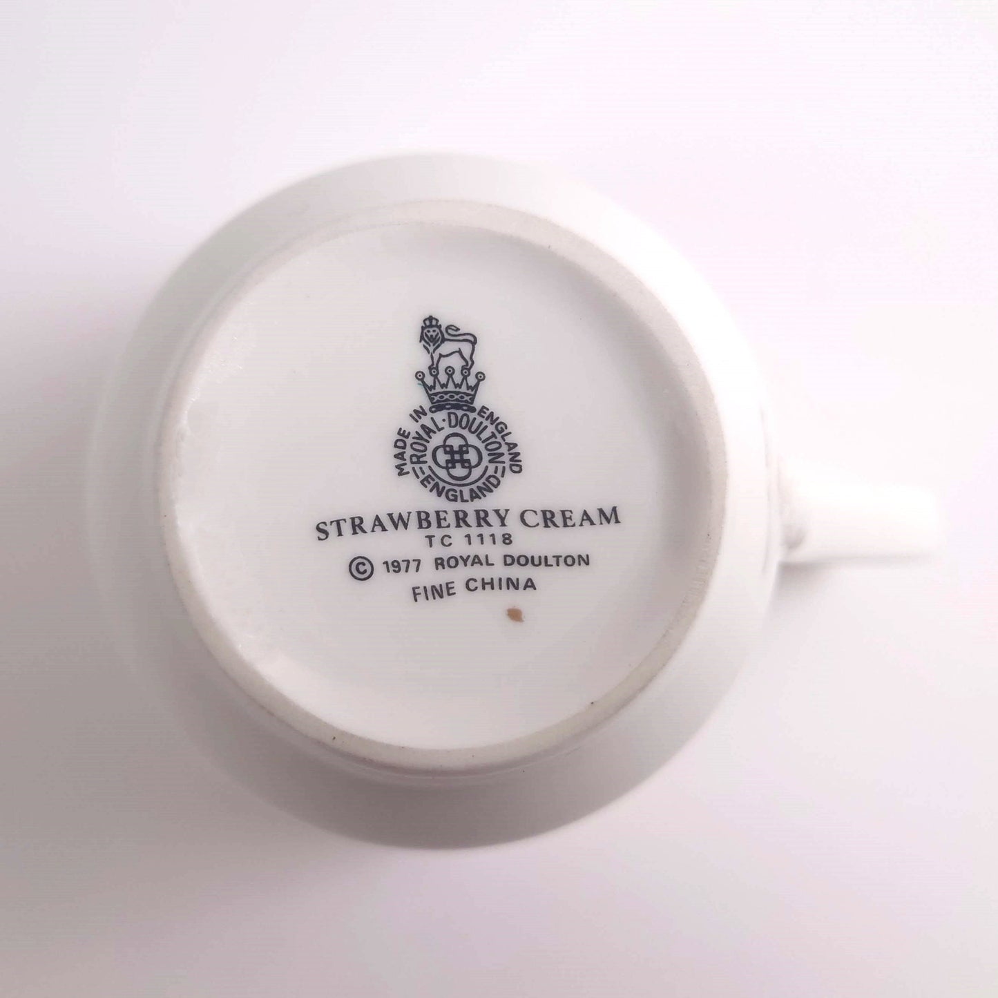 ROYALDOULTON STRAWBERRYCREAM カップ＆ソーサー