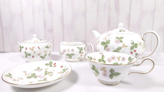 WEDGWOOD WILD STRAWBERRY ティーセット 【1点限り】